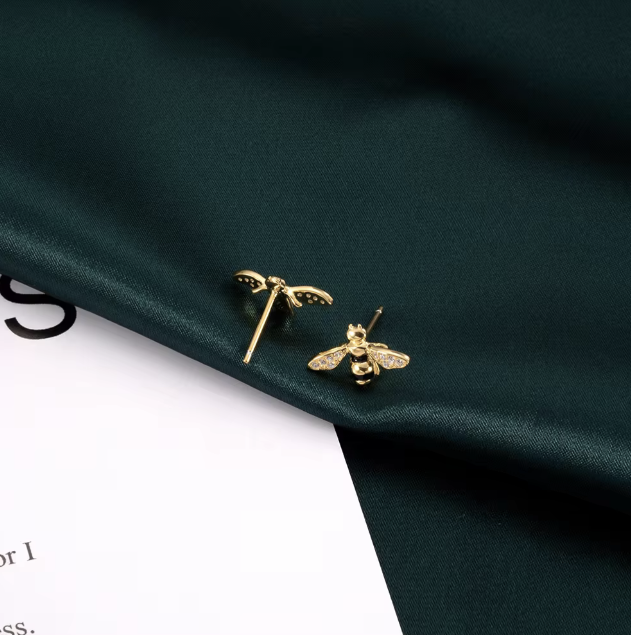 The Queen Bee Stud Earring - 18K Gold PVD