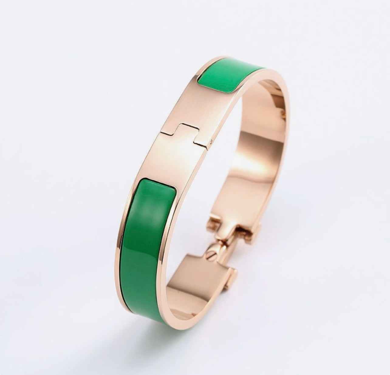 Hierarchy Bracelet – Green Enamel Gold Clic-Style Bangle