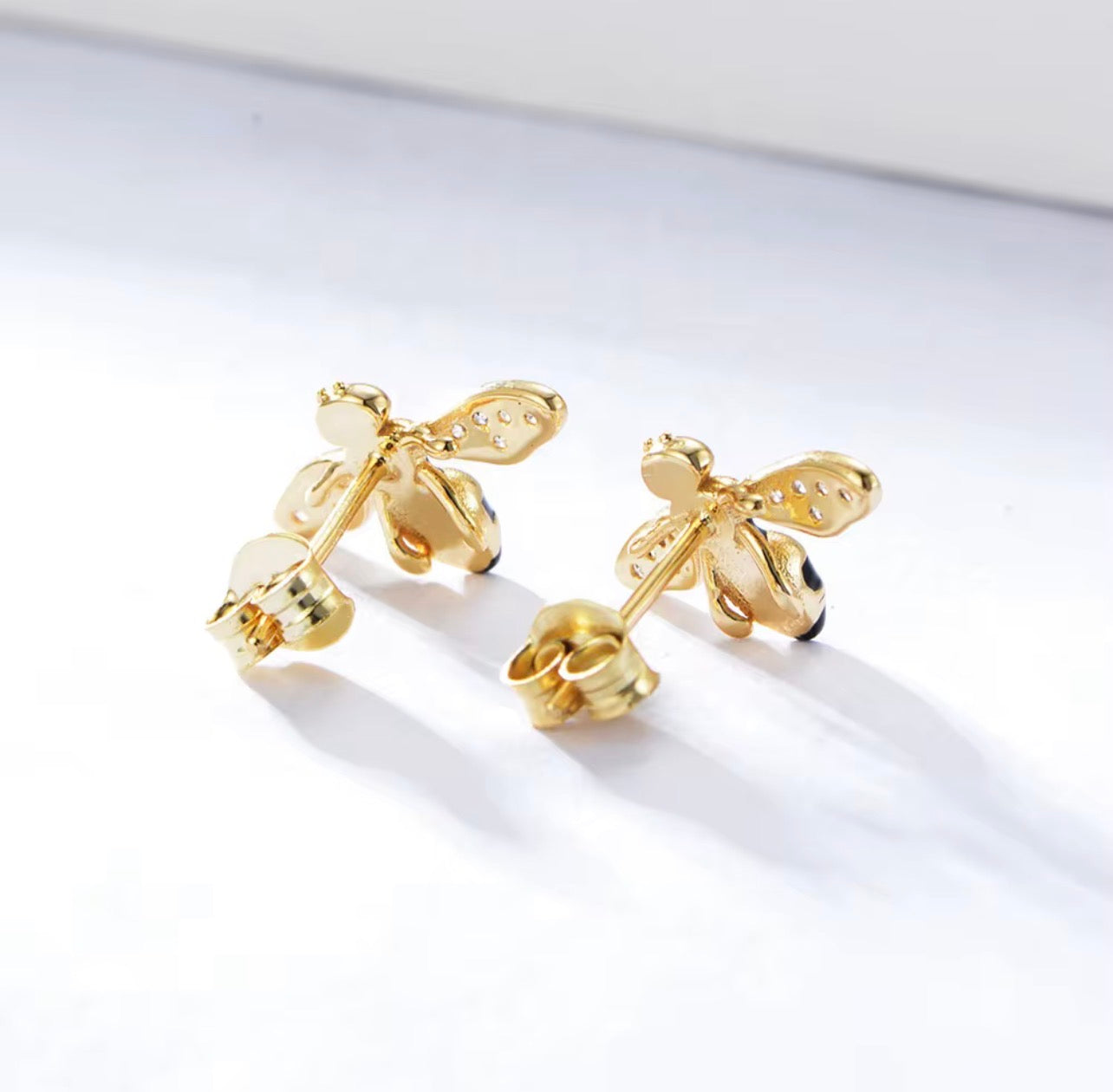 The Queen Bee Stud Earring - 18K Gold PVD