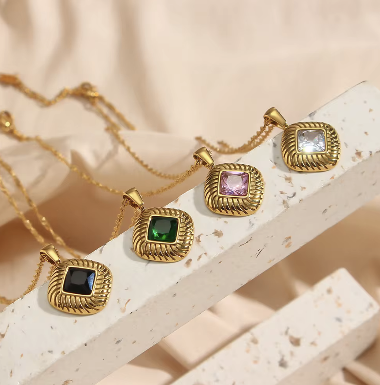 Eden Glow Necklace - Tarnish free, Waterproof, Hypoallergenic, 14k PVD Gold Plated